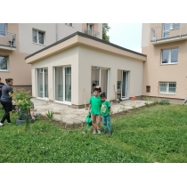 article-utulok-pracovali-sme-v-zahrade